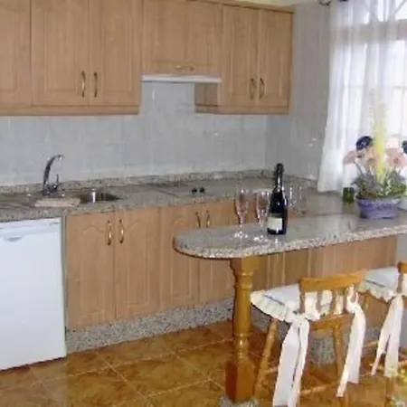 Fuer 2 Personen Und 1 Kind In Icod De Vinos, Teneriffa 이코드레로스비노스
